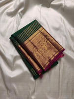 Load image into Gallery viewer, Classic Green &amp; Wine Red Elegance Kanchipuram Handloom Silk Saree SS24546
