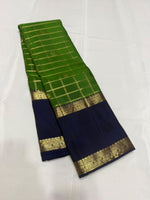 Load image into Gallery viewer, Classic Spring Green &amp; Navy Blue 2gm Zari Elegance Kanchipuram Handloom Silk Saree SS28593
