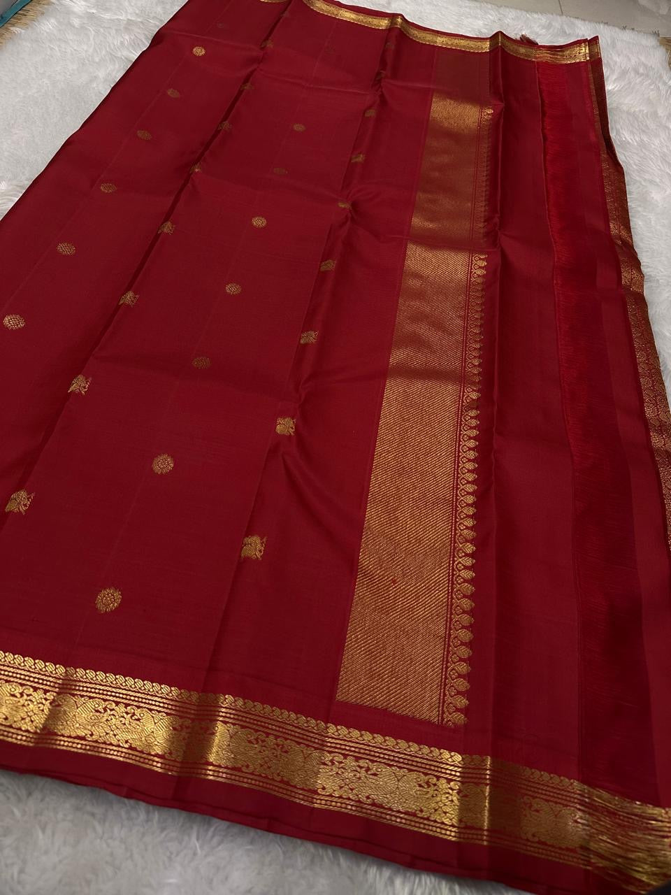 Classic Scarlet Red Elegance Kanchipuram Handloom Silk Saree SS24545