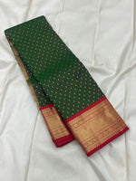 Load image into Gallery viewer, Classic Green &amp; Red 1gm Zari Elegance Kanchipuram Handloom Silk Saree SS27554
