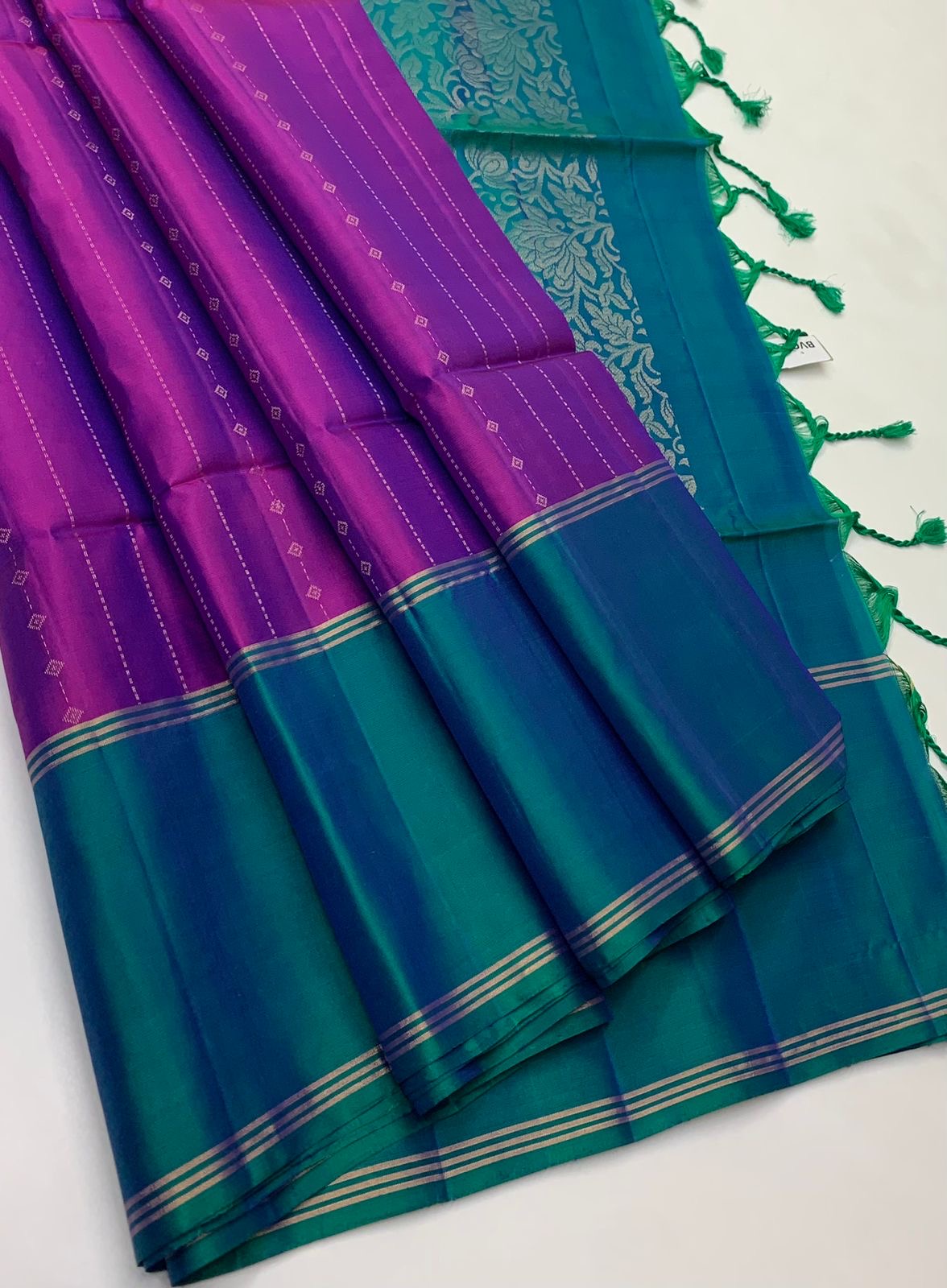 Classic Vadamalli & Peacock Green Elegance Handloom Soft Silk Saree SS25650