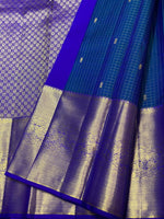 Load image into Gallery viewer, Classic Peacock Blue 2gm Zari Vaira Oosi Checks Kanchipuram Handloom Silk Saree SS25896

