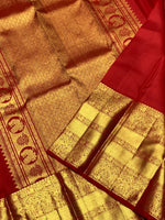 Load image into Gallery viewer, Classic Chilli Red 2gm Zari Bridal Elegance Kanchipuram Handloom Silk Saree SS24773
