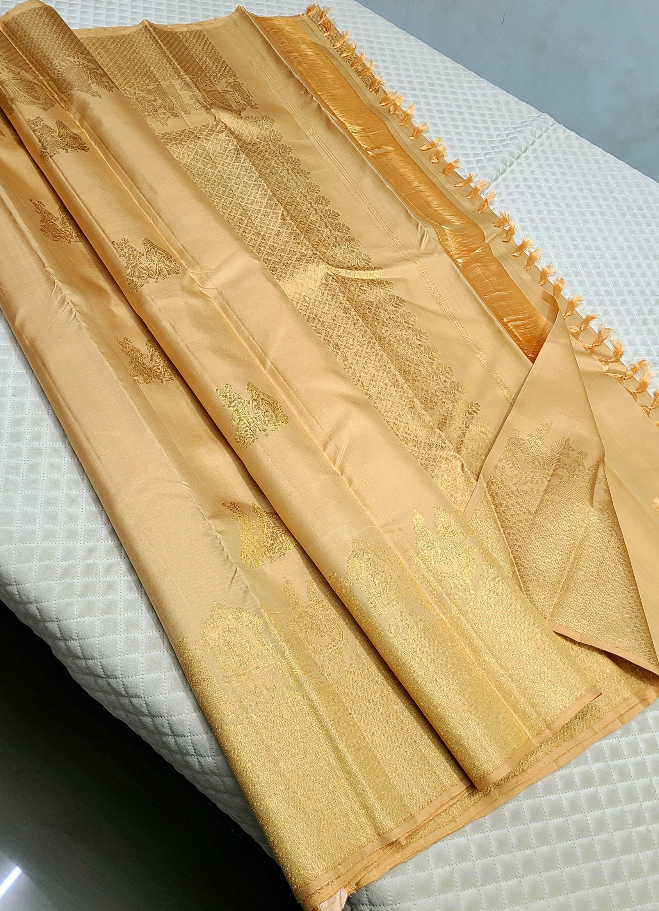 Classic Molten Butter Cream 2gm Zari Kanchipuram Handloom Silk Saree SS26285