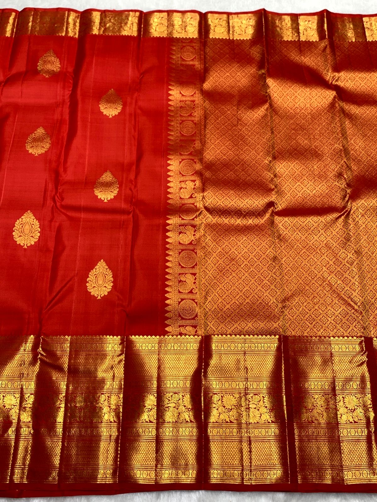 Classic Orange Elegance Kanchipuram Handloom Silk Saree SS25433
