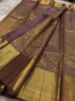 Load image into Gallery viewer, Classic Cocoa Chocolate Bridal Elegance Kanchipuram Handloom Silk Saree SS27821
