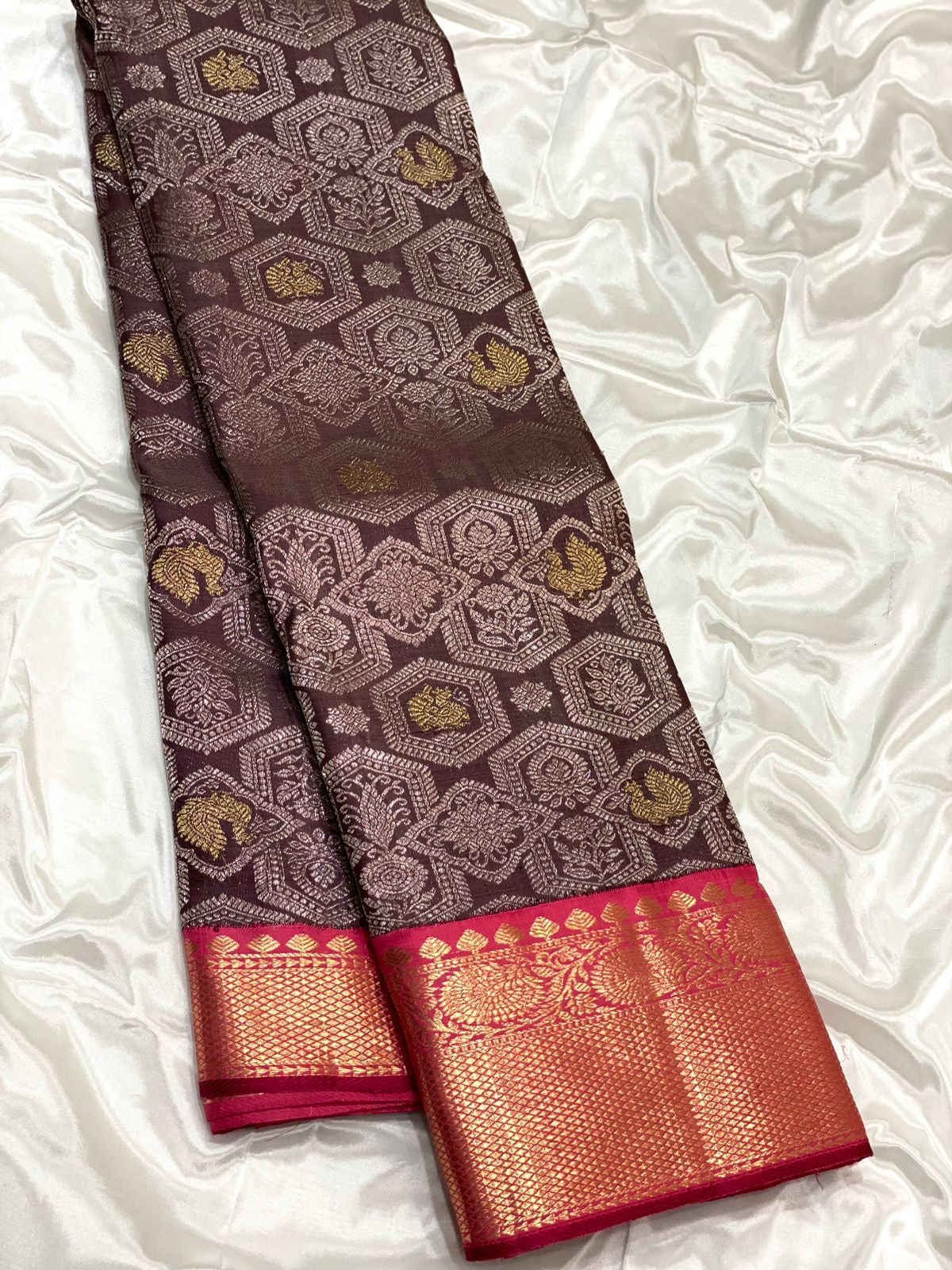 Classic Espresso & Rose Pink 3gm Zari Elegance Kanchipuram Handloom Silk Saree SS23602