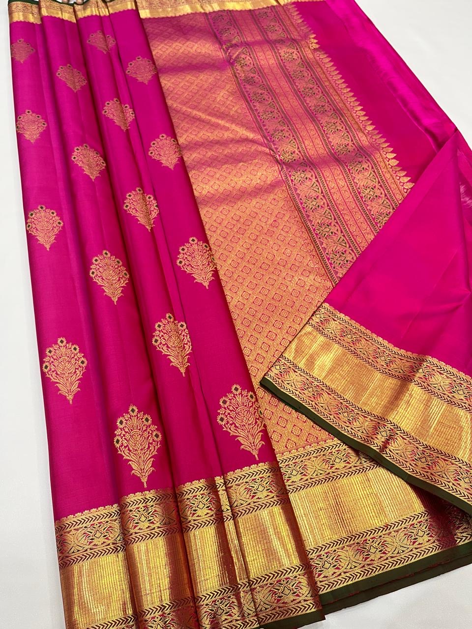 Classic Magenta Kanchipuram Handloom Silk Saree SS25622