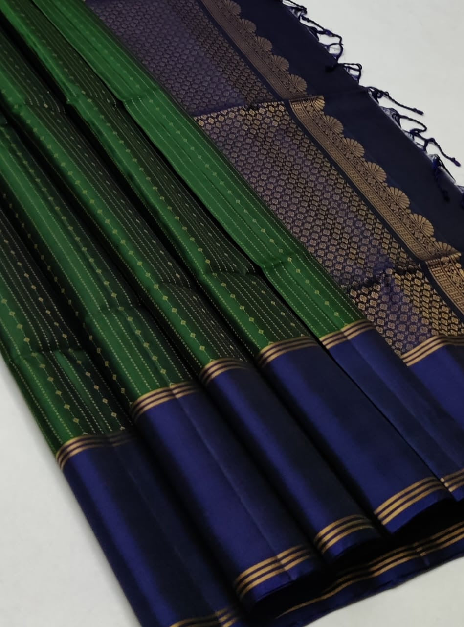 Classic Olive Green & Royal Navy Blue Handloom Soft Silk Saree SS23051