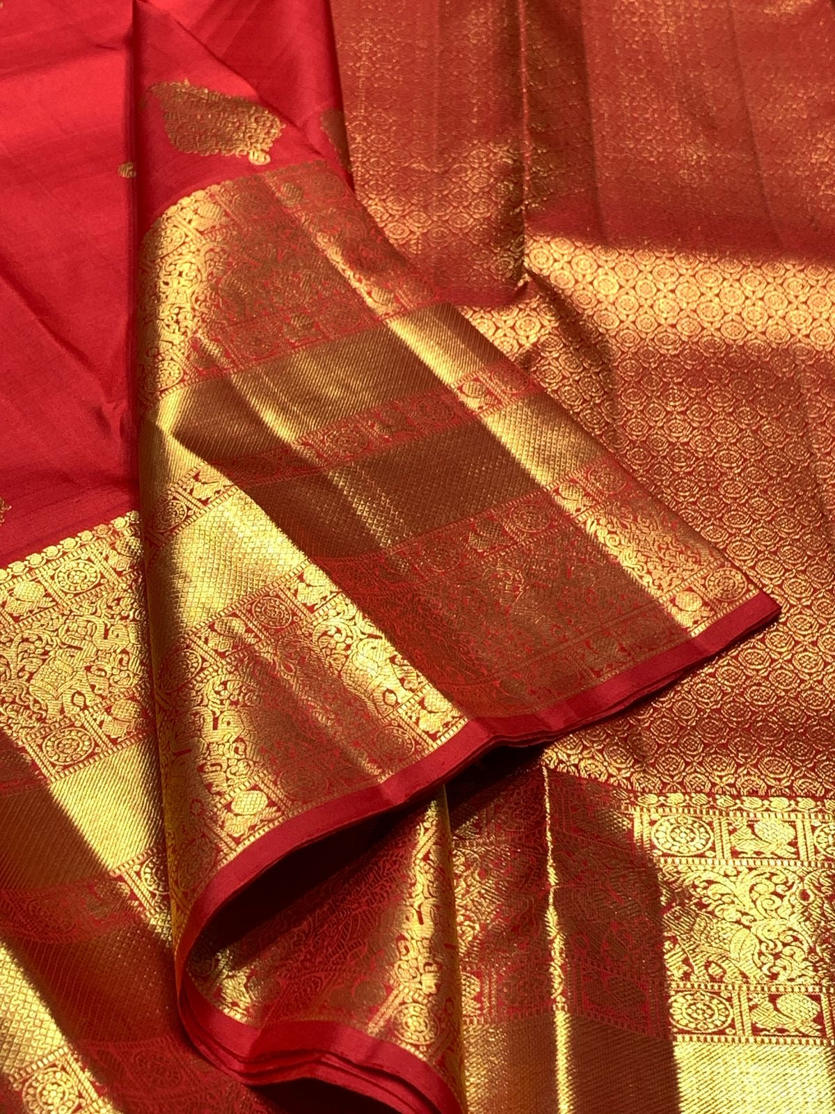 Classic Chilli Red 2gm Zari Bridal Elegance Kanchipuram Handloom Silk Saree SS24773