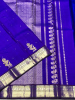Load image into Gallery viewer, Classic Robin Blue 2gm Zari Brocade Bridal Elegance Kanchipuram Handloom Silk Saree SS27038
