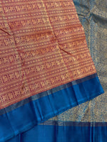 Load image into Gallery viewer, Classic Dark Plum &amp; Azure Blue 2gm Zari Elegance Kanchipuram Handloom Silk Saree SS24689
