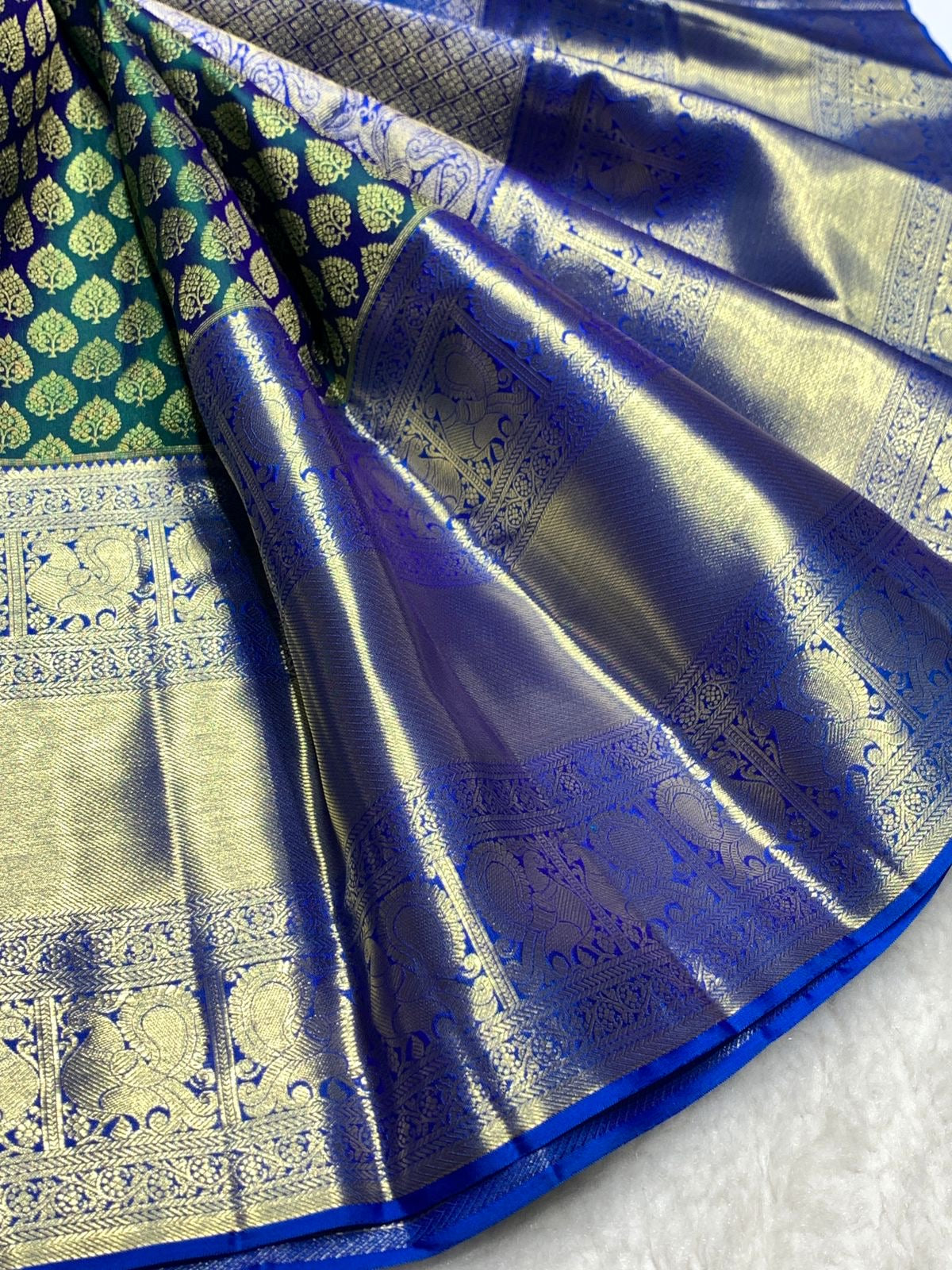 Classic Green & Royal Blue 2gm Zari Bridal Elegance Kanchipuram Handloom Silk Saree SS25268