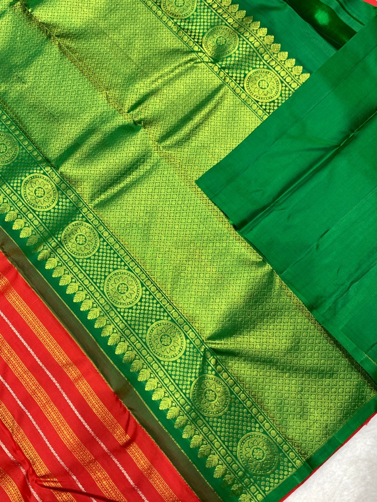 Classic Scarlet Red & Deep Green 2gm Zari Kanchipuram Handloom Silk Saree SS25848