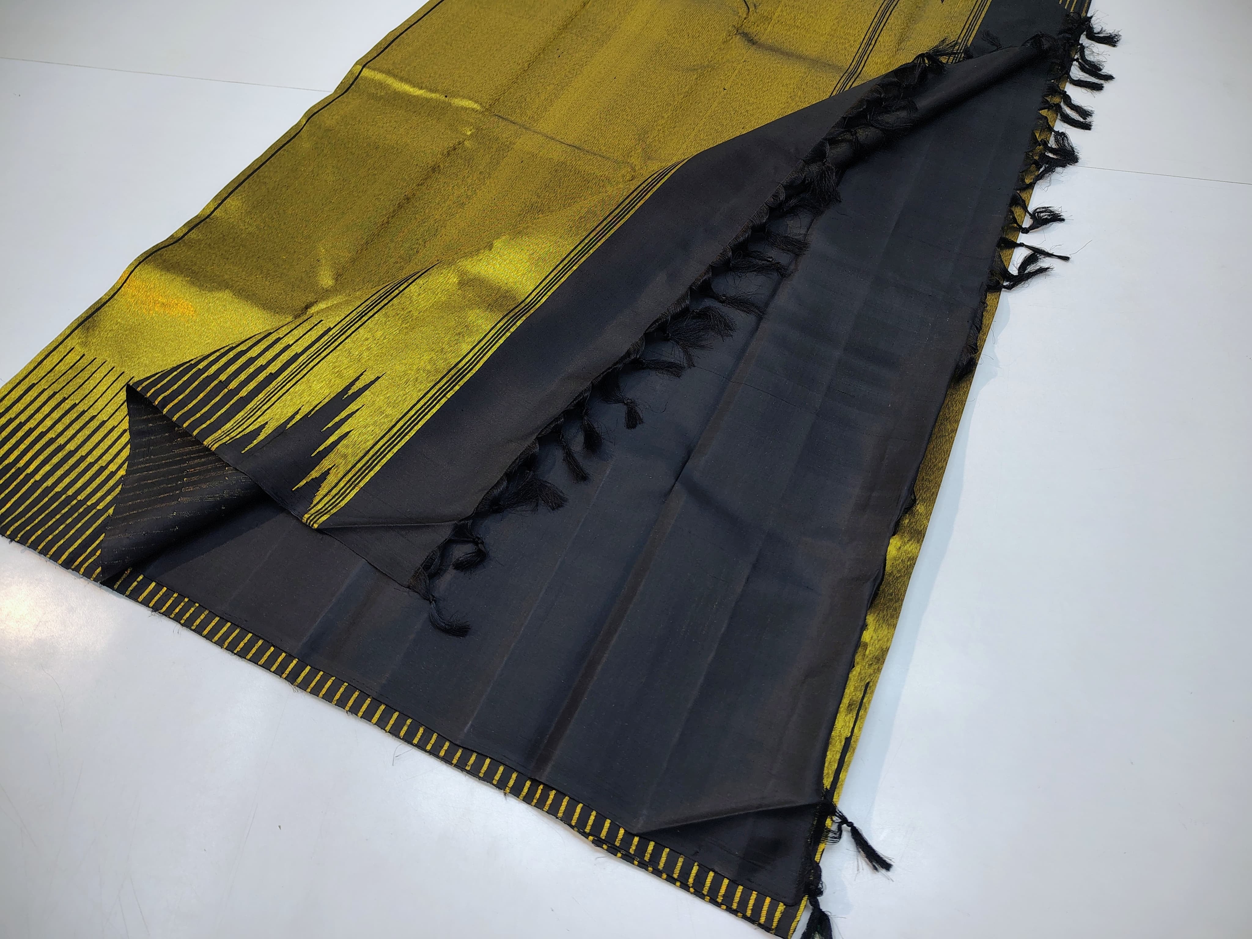 Classic Gold & Charcoal Black Elegance Kanchipuram Handloom Silk Saree SS24829