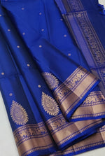Load image into Gallery viewer, Classic Royal Blue Double Warp Elegance Handloom Soft Silk Saree SS28245
