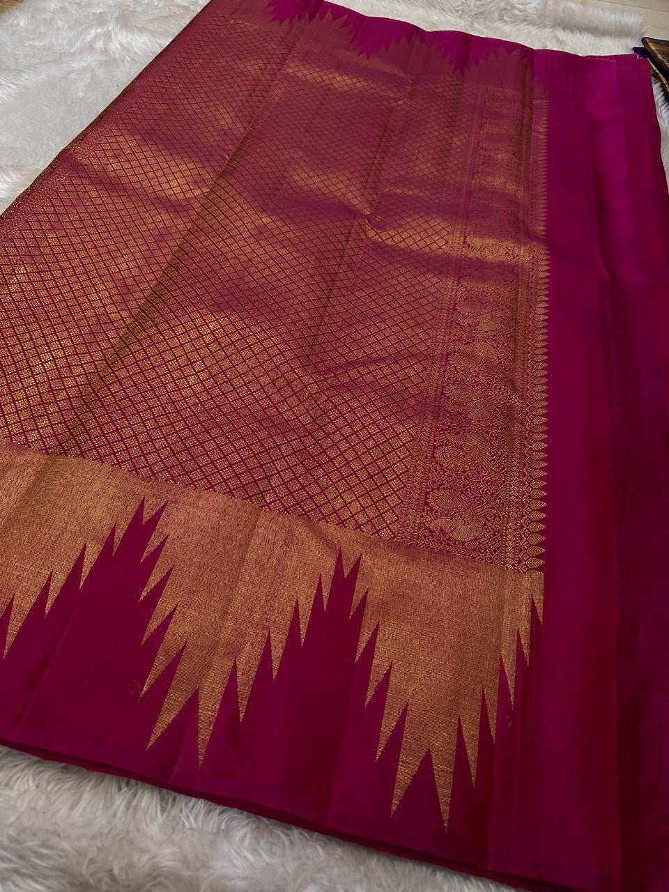 Classic Ruby Pink Elegance Kanchipuram Handloom Silk Saree SS24850