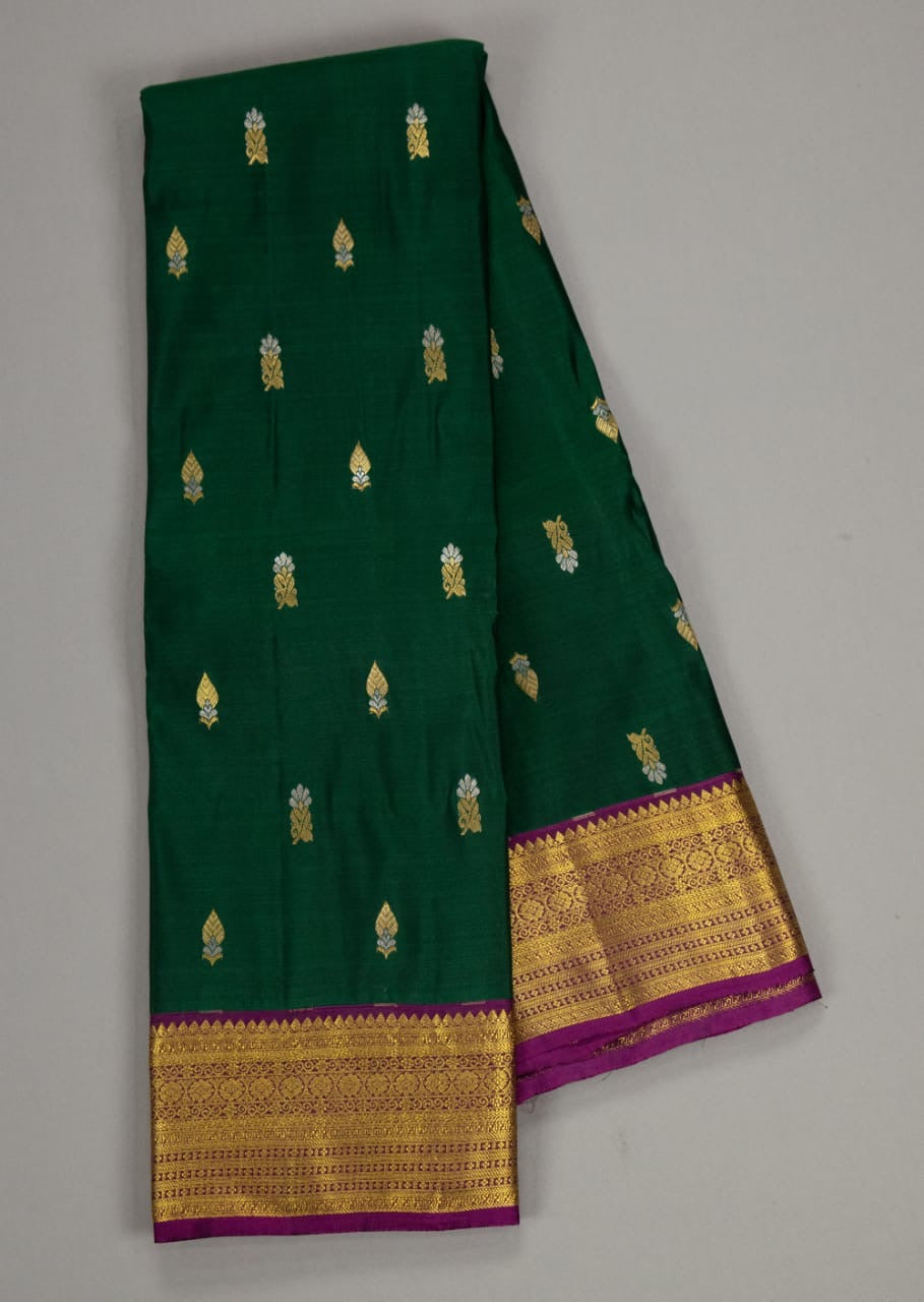 Bottle Green & Wine Red Elegance Kanchipuram Handloom Silk Saree SS20652