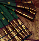 Load image into Gallery viewer, Classic Dark Green &amp; Berry Red 2gm Zari Vaira Oosi Bridal Elegance Kanchipuram Handloom Silk Saree SS27113
