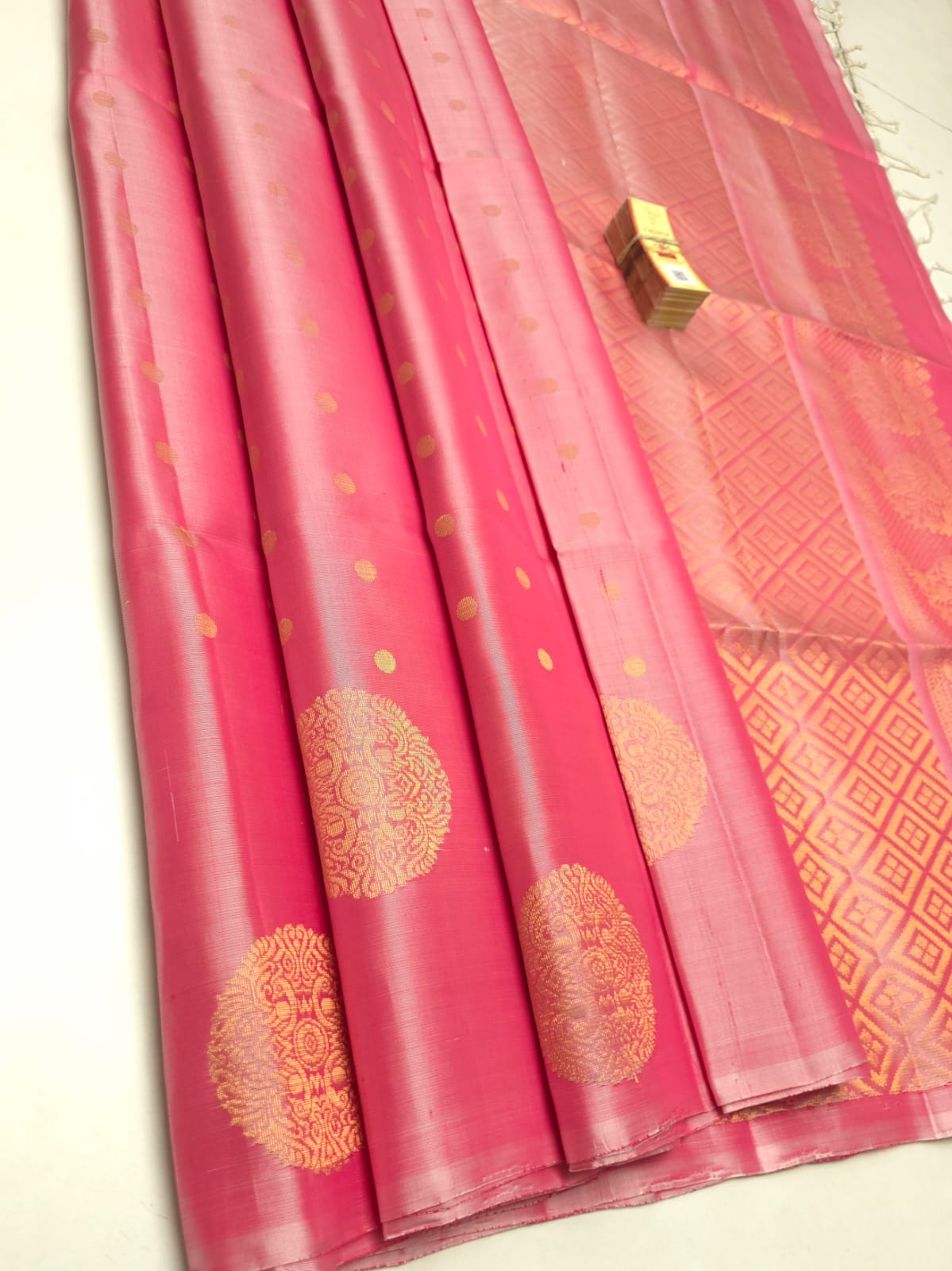 Classic Rose Double Warp Elegance Handloom Soft Silk Saree SS26434