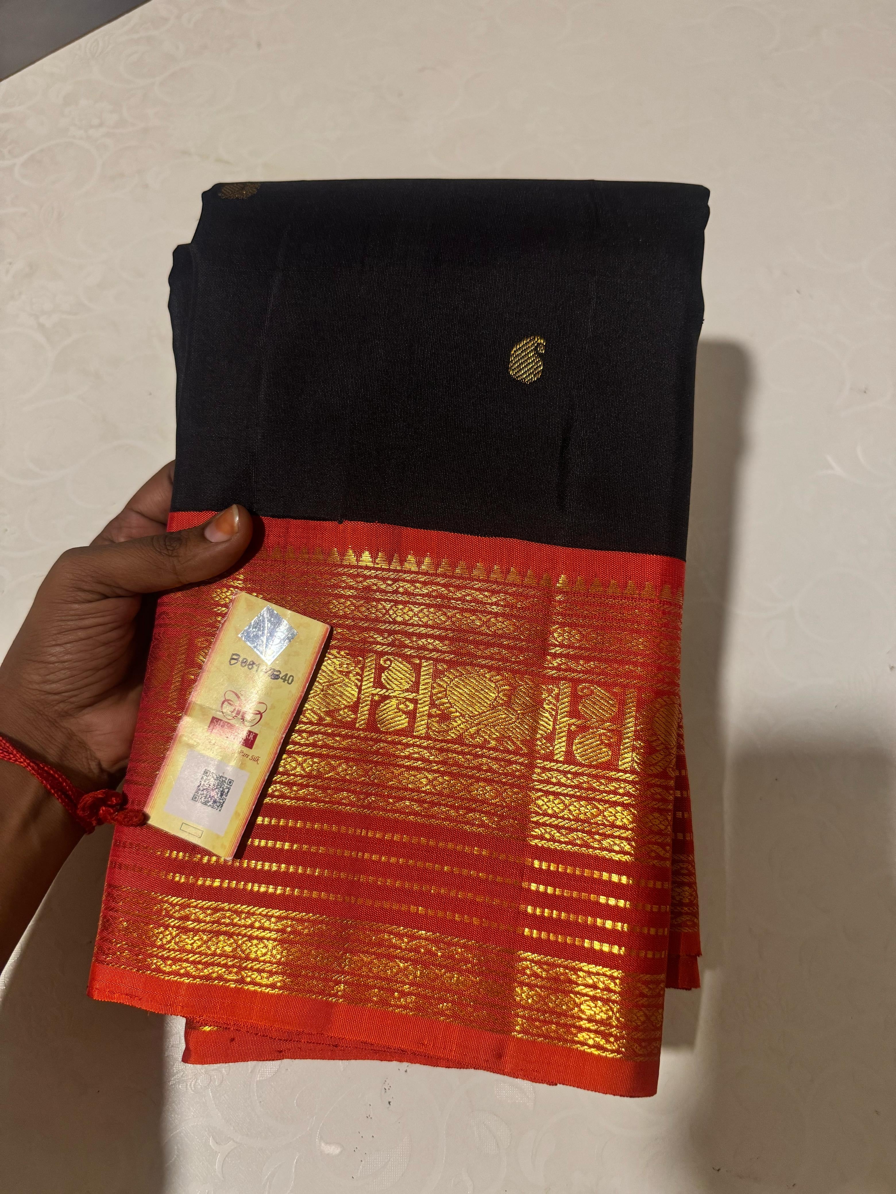 Classic Black & Orange 2gm Zari Elegance Kanchipuram Handloom Silk Saree SS25302