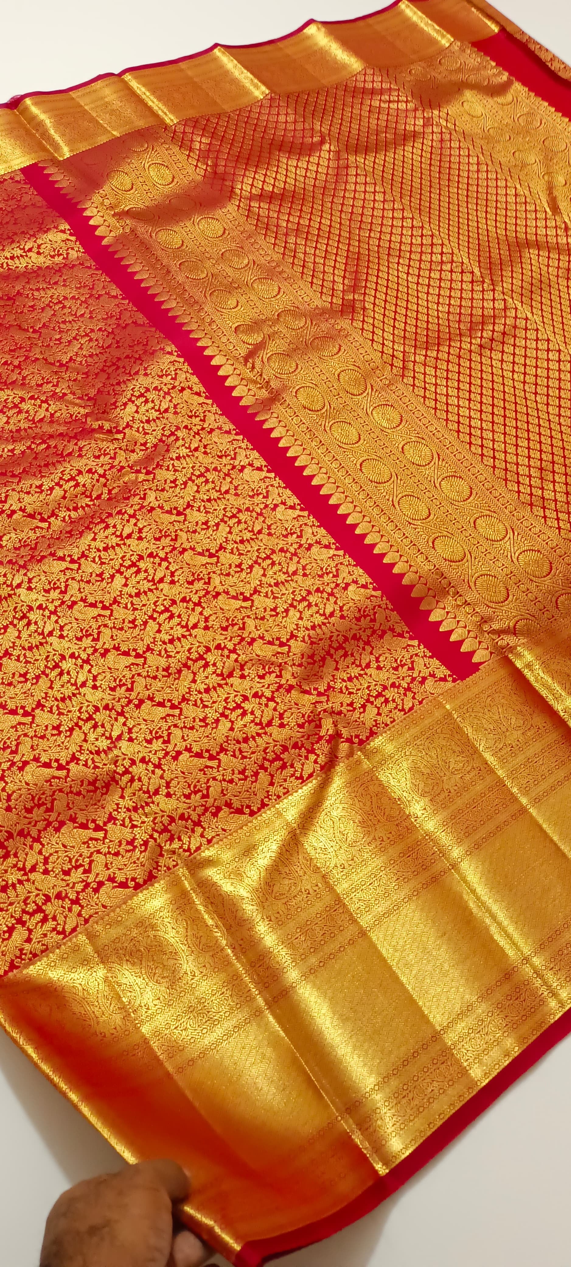 Classic Chilli Red Bridal Elegance Kanchipuram Handloom Silk Saree SS24186