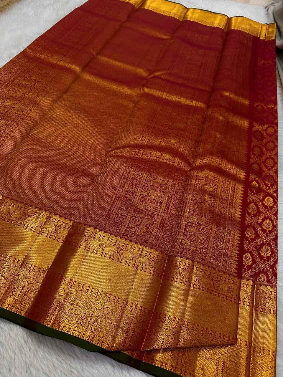 Classic Chilli Red & Dark Green 2gm Zari Bridal Elegance Kanchipuram Handloom Silk Saree SS24784