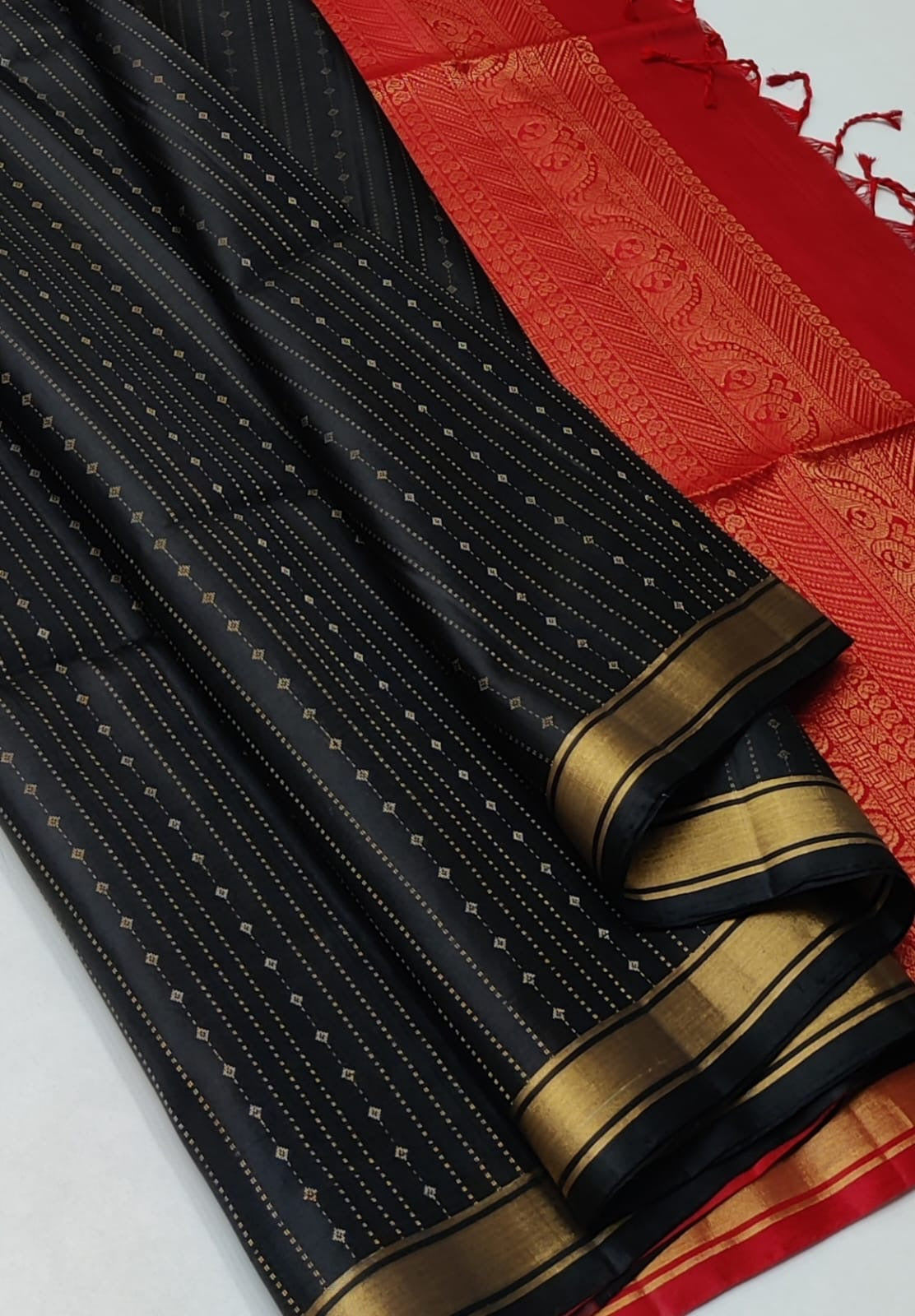 Classic Charcoal Black & Tangerine Orange Double Warp Elegance Handloom Soft Silk Saree SS20946