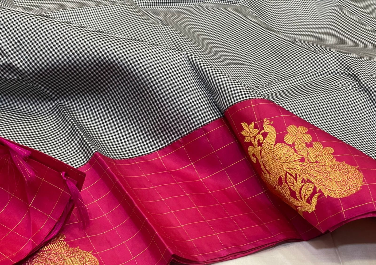 Classic Grey & Ruby Pink 2gm Zari Checks Butta Elegance Kanchipuram Handloom Silk Saree SS24457