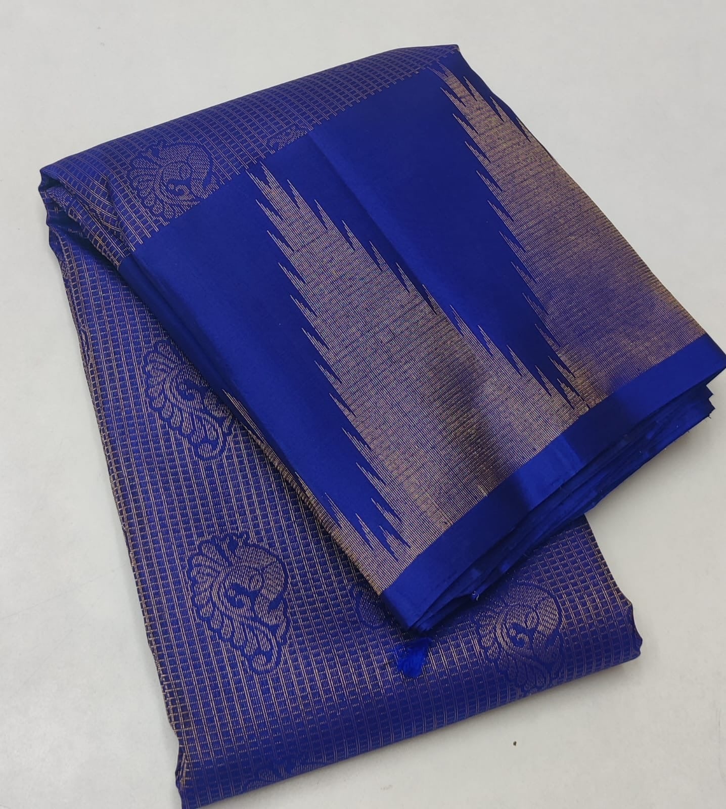 Classic Royal Blue Elegance Handloom Soft Silk Saree SS24778