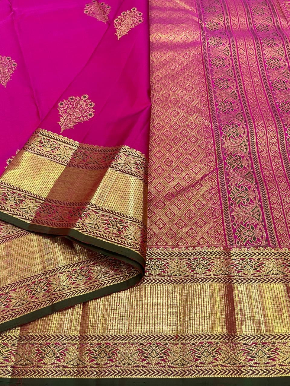 Classic Magenta Kanchipuram Handloom Silk Saree SS25622
