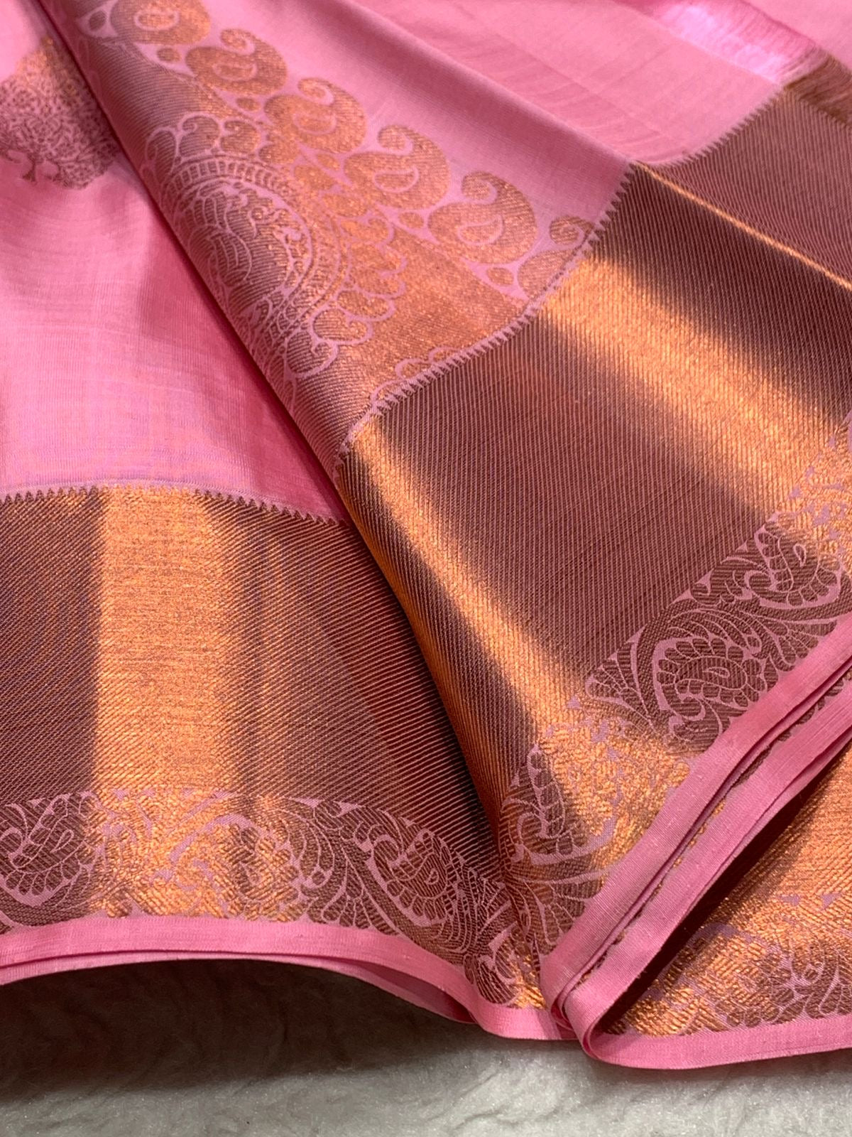 Classic Creamy Pink 2gm Zari Kanchipuram Handloom Silk Saree SS25822