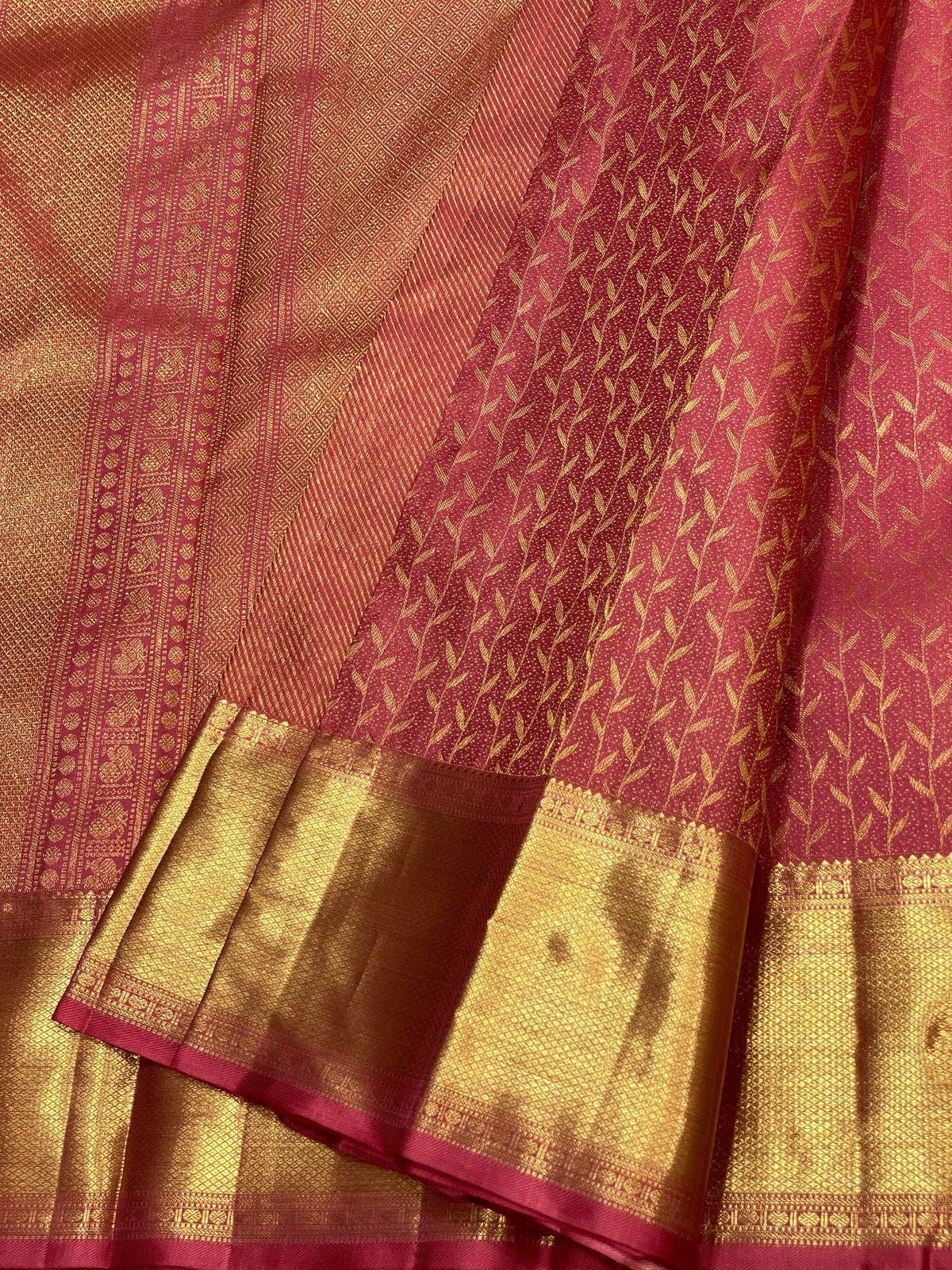 Classic Creamy Rose 2gm Zari Kanchipuram Handloom Silk Saree SS25618