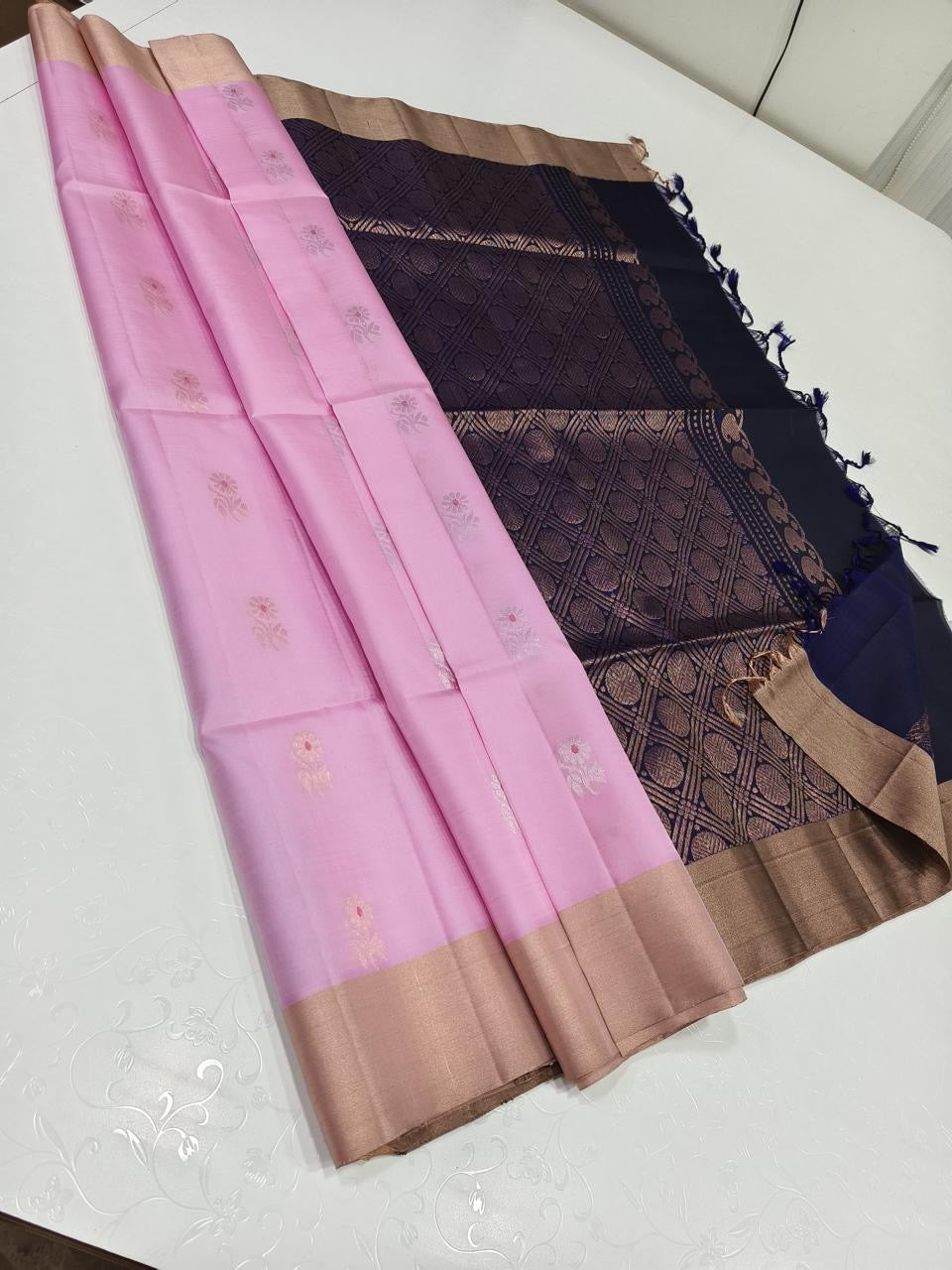 Classic Baby Pink & Navy Blue Elegance Handloom Soft Silk Saree SS25596
