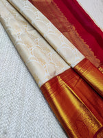 Load image into Gallery viewer, Classic White &amp; Chilli Red Bridal Elegance Kanchipuram Handloom Silk Saree SS24589
