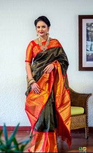 Classic Rich Black & Chilli Red 2gm Zari Bridal Elegance Kanchipuram Handloom Silk Saree SS24661