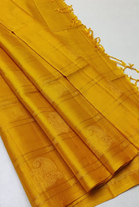 Classic Yellow Elegance Handloom Soft Silk Saree SS25880