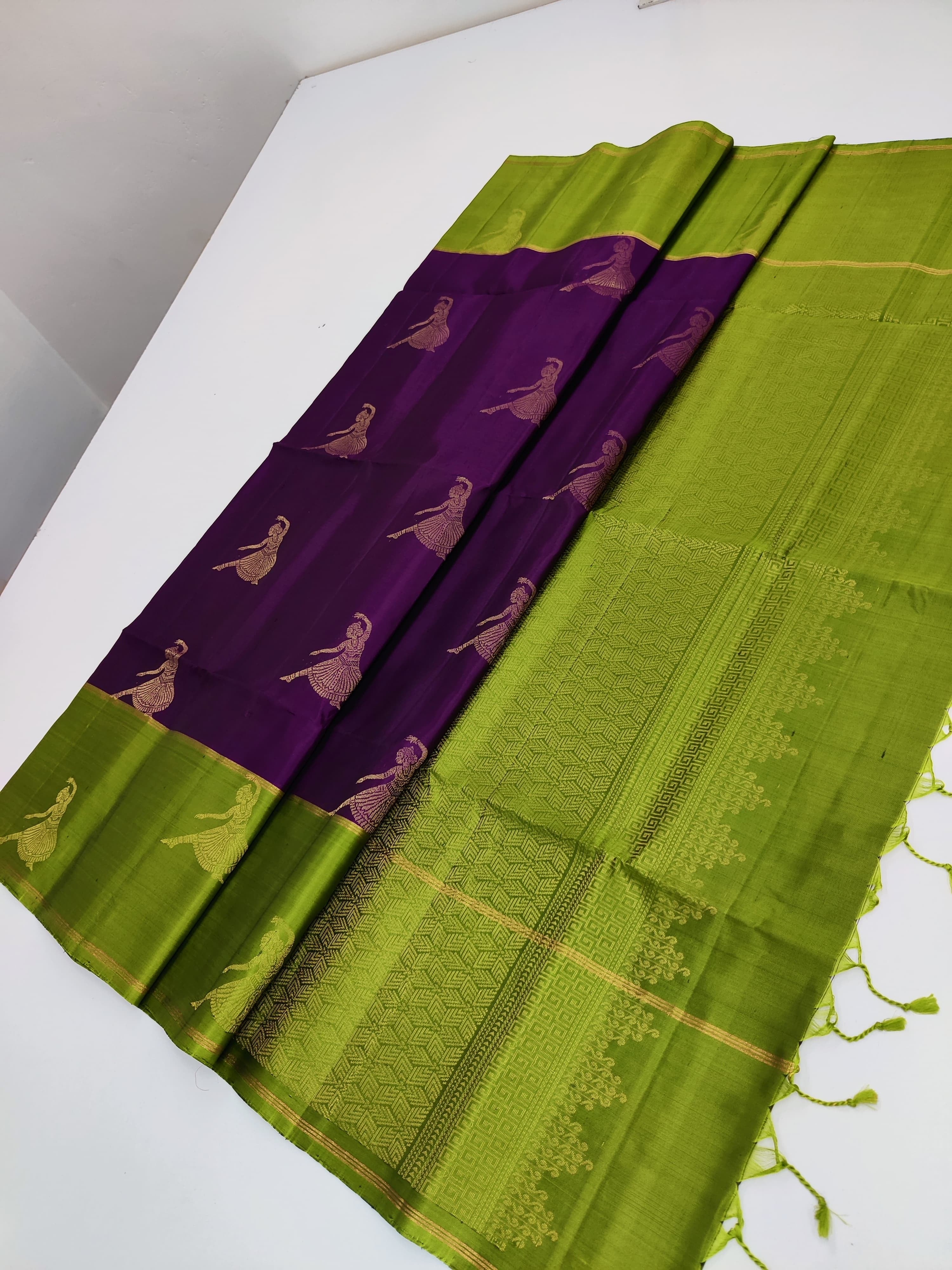 Classic Plum & Spring Green Elegance Handloom Soft Silk Saree SS24095