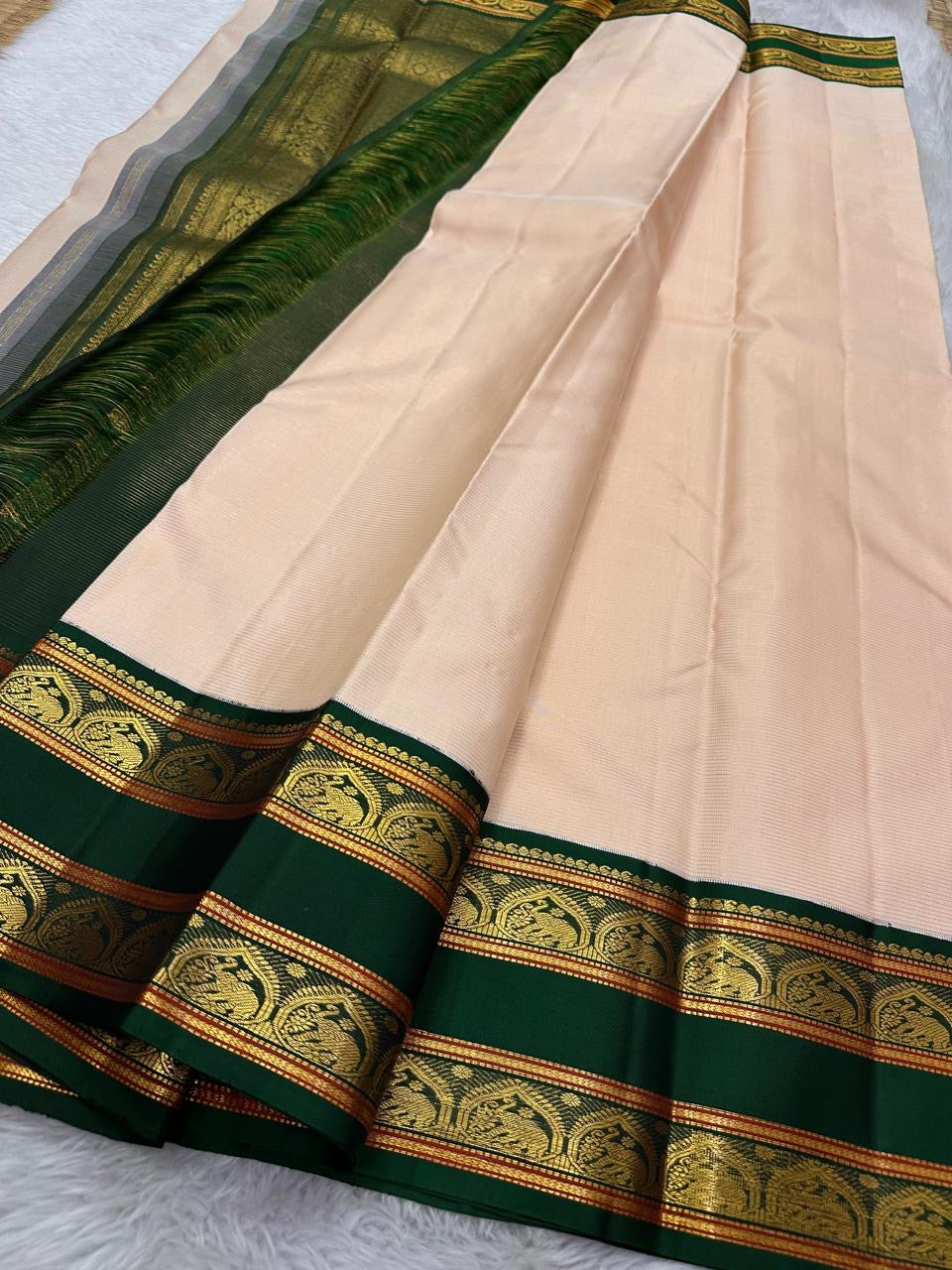 Pastel Peach & Timber Green 2gm Zari Elegance Kanjivaram Handloom Silk Saree SS22937