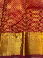 Load image into Gallery viewer, Classic Sea Green &amp; Chilli Red 2gm Zari Elegance Kanchipuram Handloom Silk Saree SS27353
