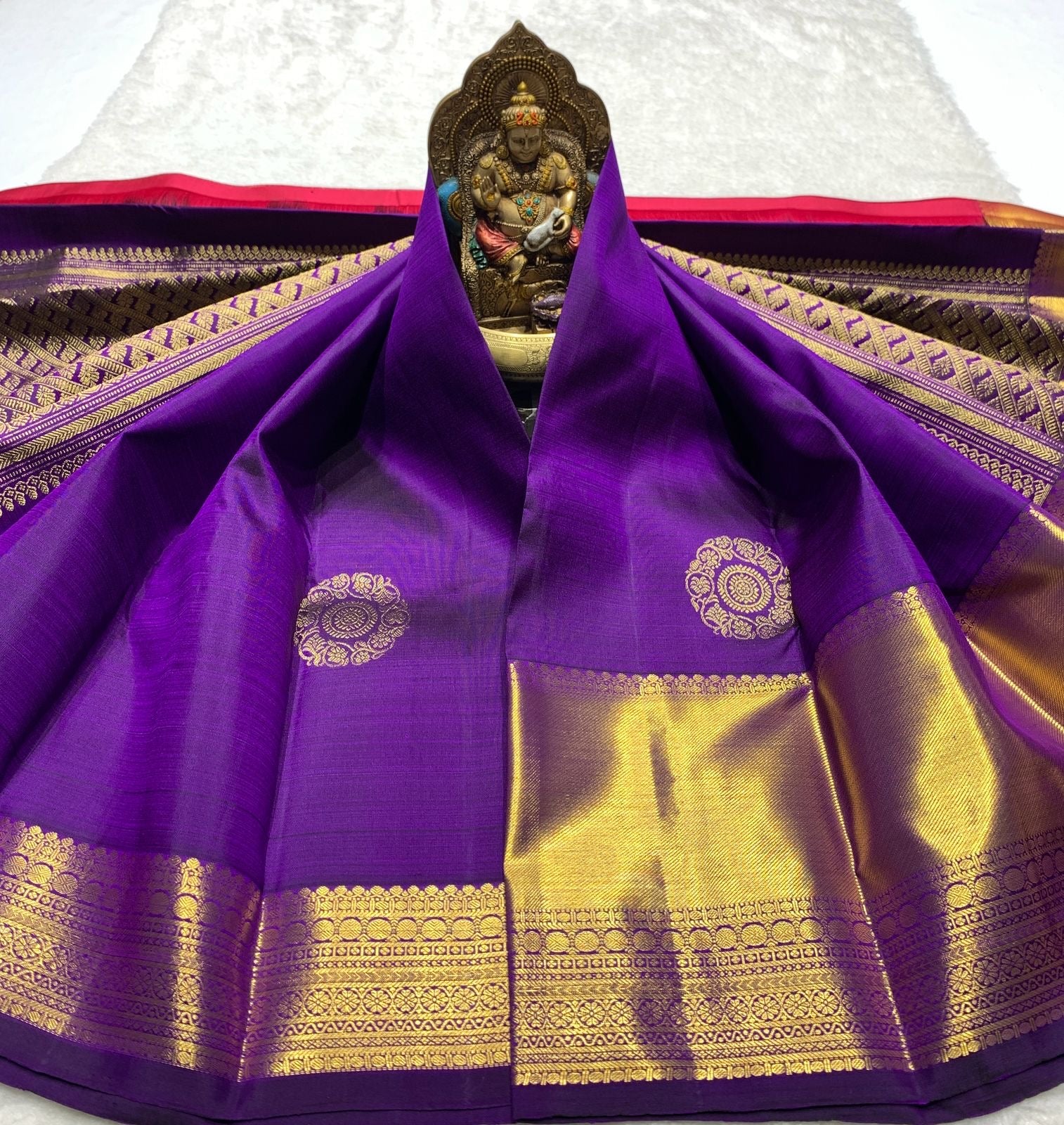 Classic Purple & Red 2gm Zari Elegance Kanchipuram Handloom Silk Saree SS24396