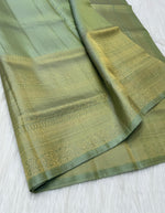 Load image into Gallery viewer, Classic Fern Green Kanchipuram Handloom Silk Saree SS26258
