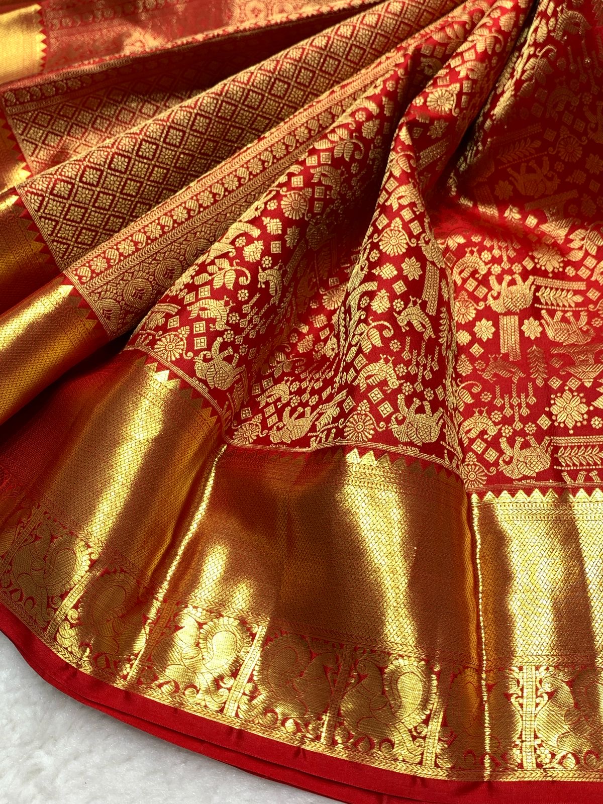 Classic Crimson Red Bridal Elegance Kanchipuram Handloom Silk Saree SS24858