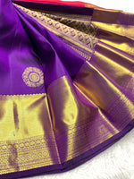 Load image into Gallery viewer, Classic Purple &amp; Red 2gm Zari Elegance Kanchipuram Handloom Silk Saree SS24396
