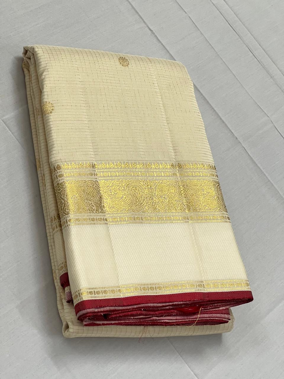 Classic White 2gm Zari Kanchipuram Handloom Silk Saree SS26014