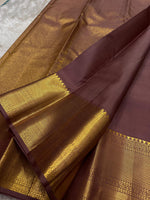 Load image into Gallery viewer, Classic Cocoa Chocolate Bridal Elegance Kanchipuram Handloom Silk Saree SS27821
