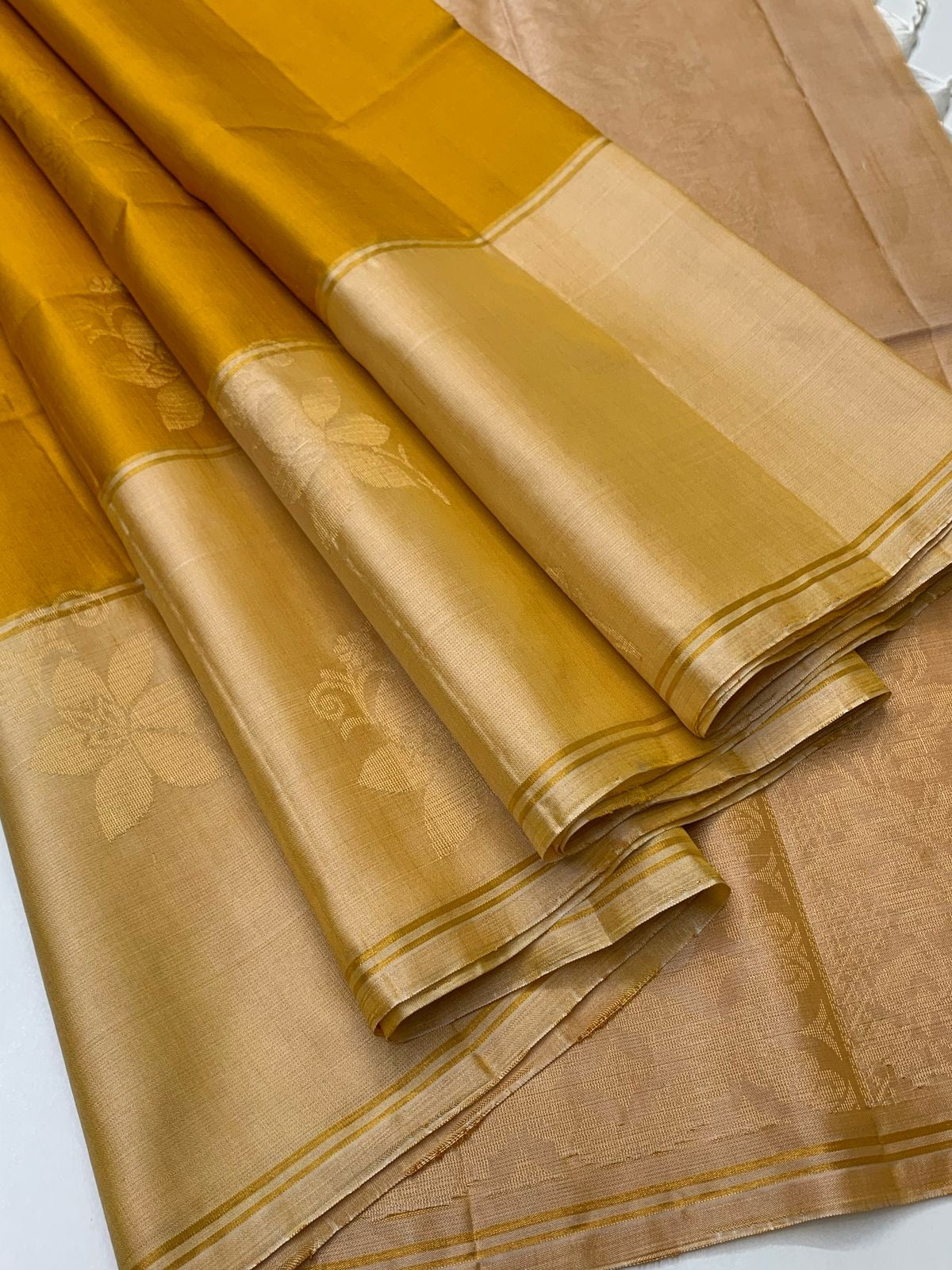 Classic Mango Mustard & Corn Beige Elegance Handloom Soft Silk Saree SS24801