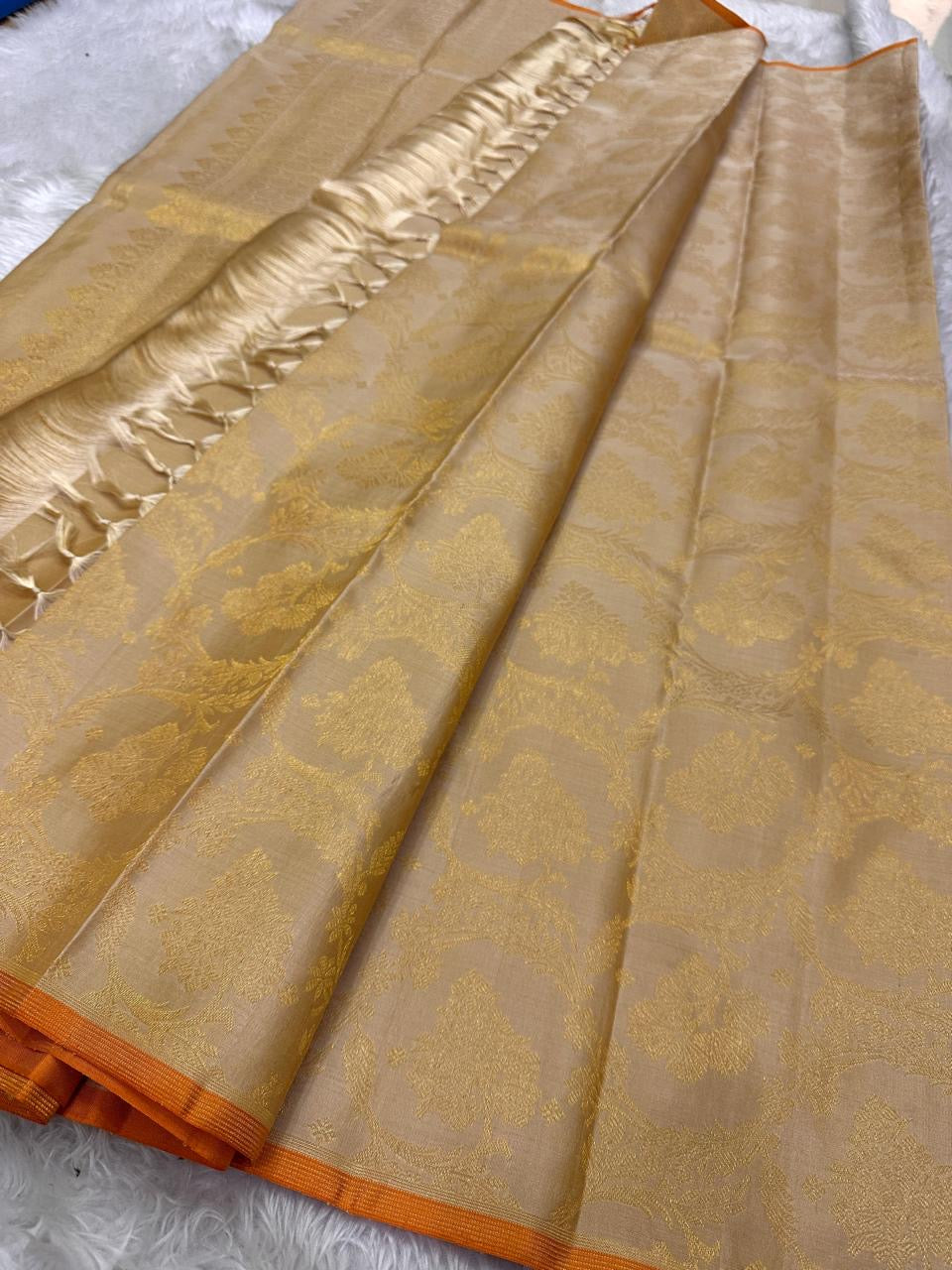 Classic Oatmeal Beige 2gm Zari Elegance Kanchipuram Handloom Silk Saree SS24788