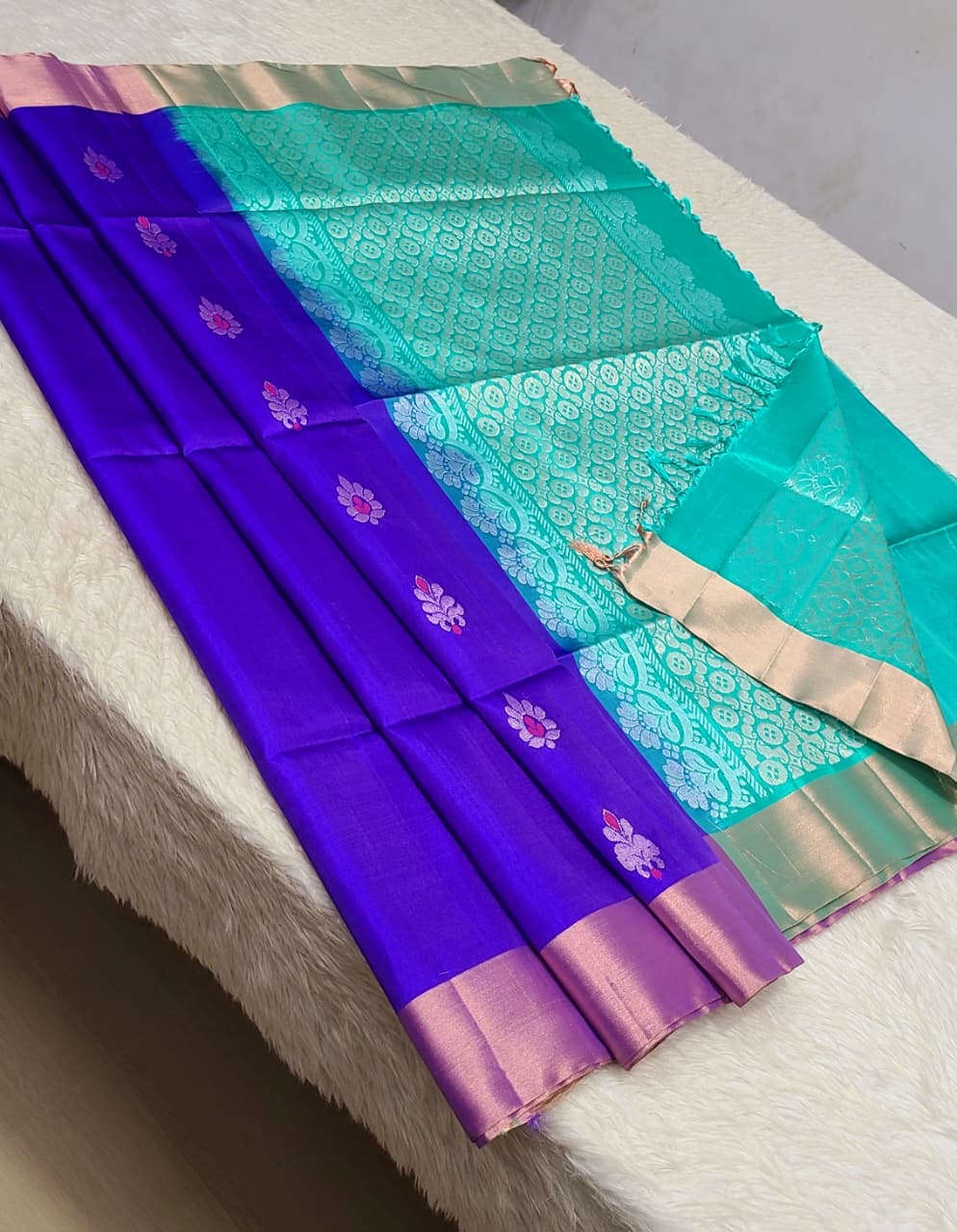 Classic Blue & Turquoise Elegance Handloom Soft Silk Saree SS26566