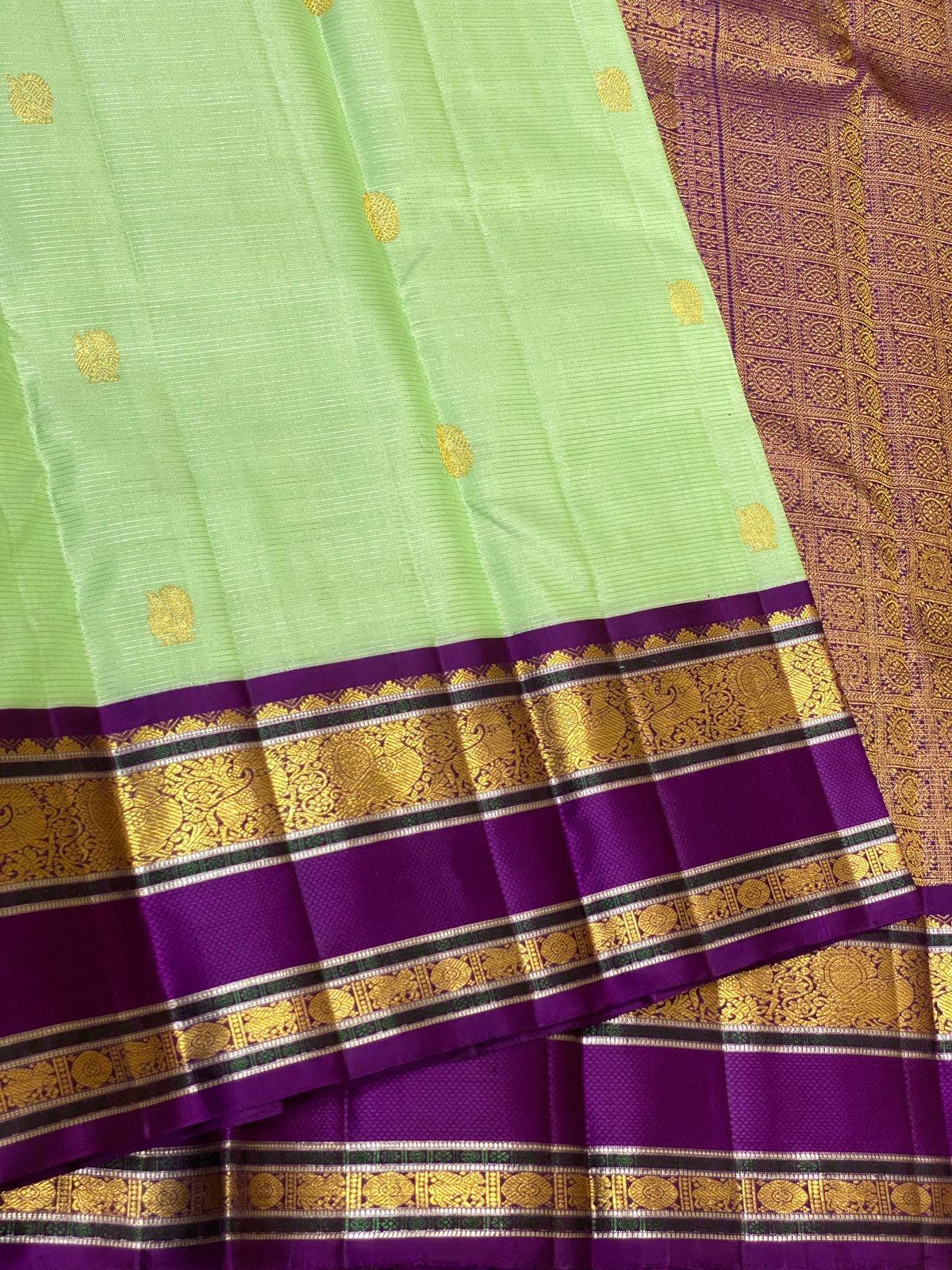 Pastel Green & Aubergine 2gm Zari Elegance Kanchipuram Handloom Silk Saree SS25322